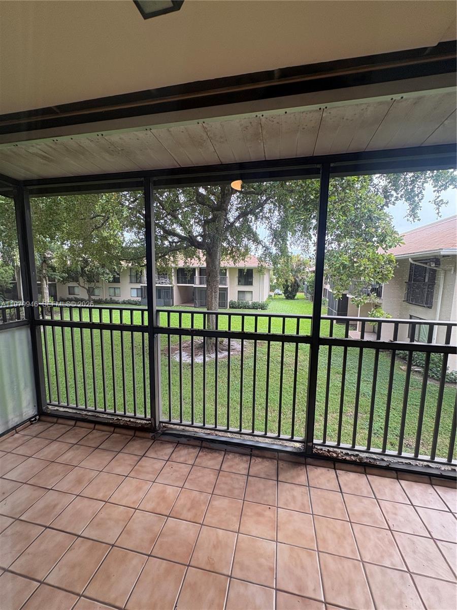 HAMPTON COURT CONDO - Residential Lease