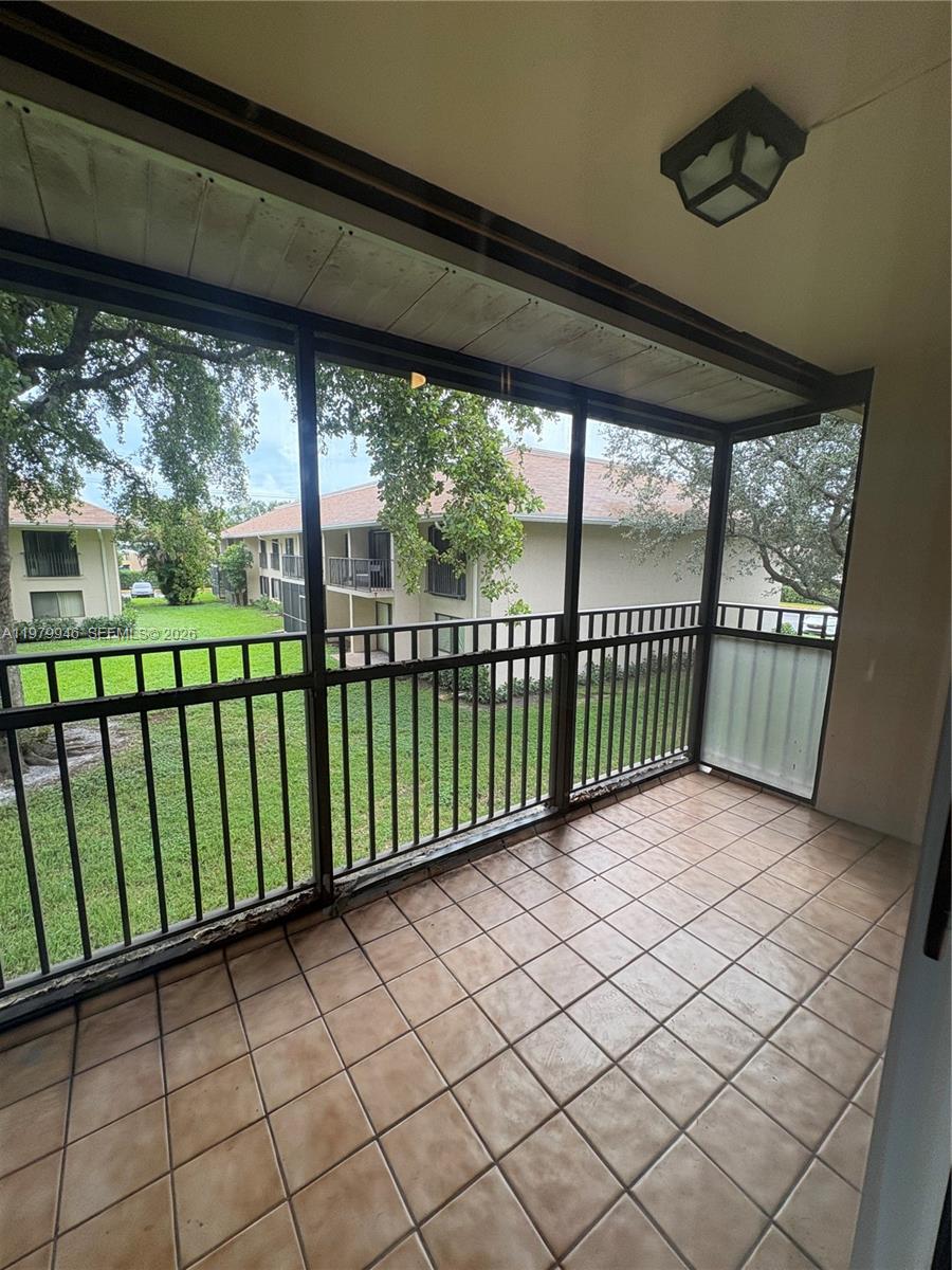 HAMPTON COURT CONDO - Residential Lease