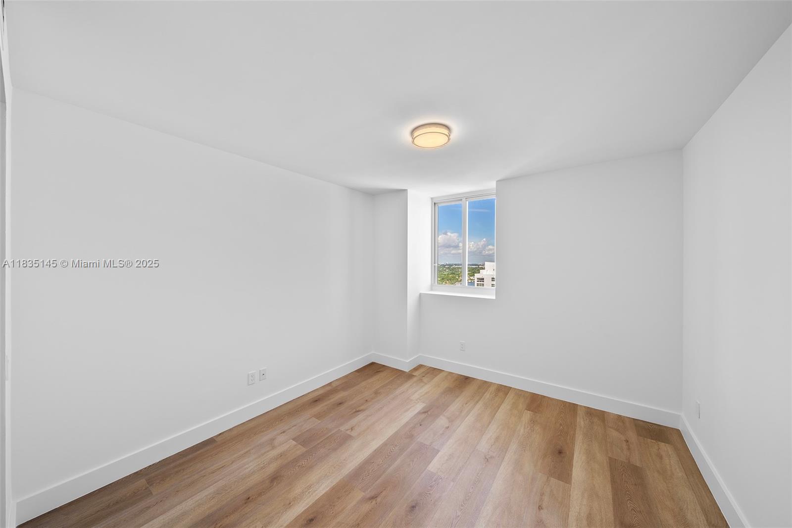 BLUE DIAMOND CONDO - Residential