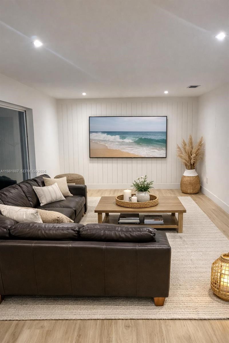 FT PIERCE BEACH SUBDIVISI - Residential Lease