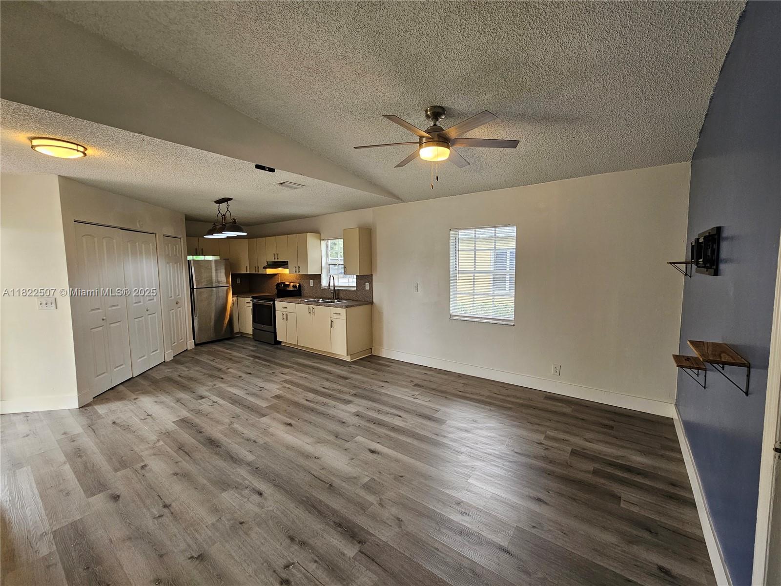 800 NW 15th Ave