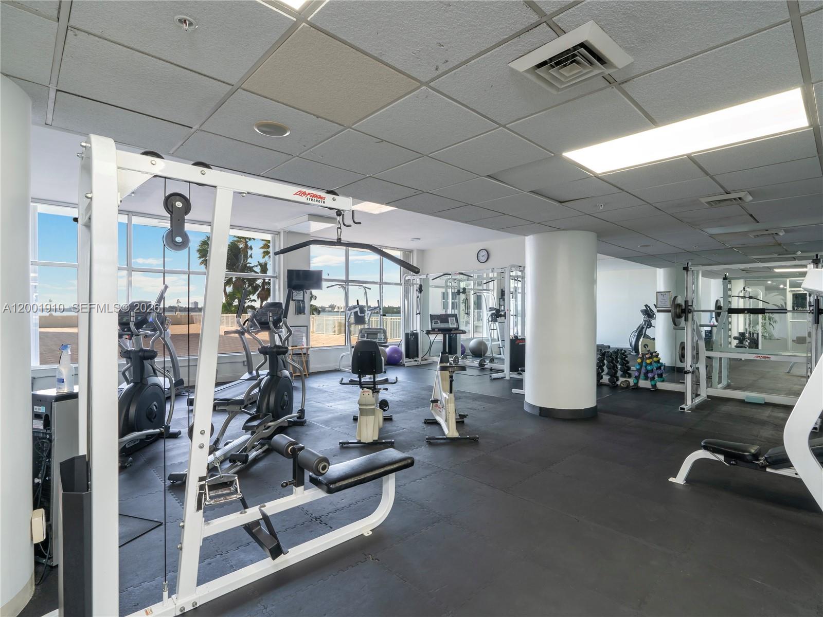 ISLAND POINTE CONDO - Residential Lease