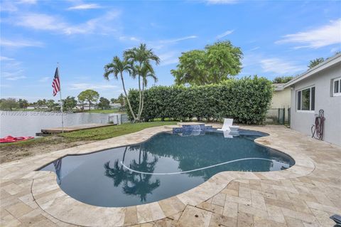2426 NW 108th Ter Sunrise FL 33322