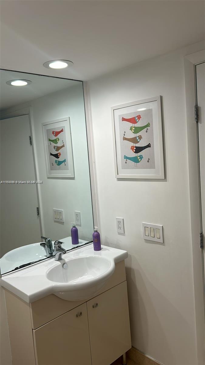 BEACH CLUB TWO CONDO - Residential Lease