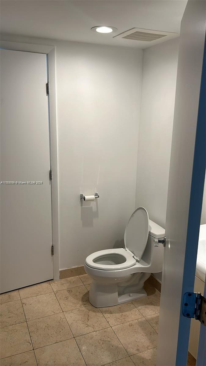 BEACH CLUB TWO CONDO - Residential Lease