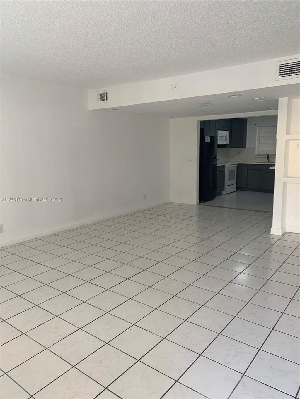 Photo of 6520 SW 41st St #6520, Davie, FL 33314 (MLS # A11756170)