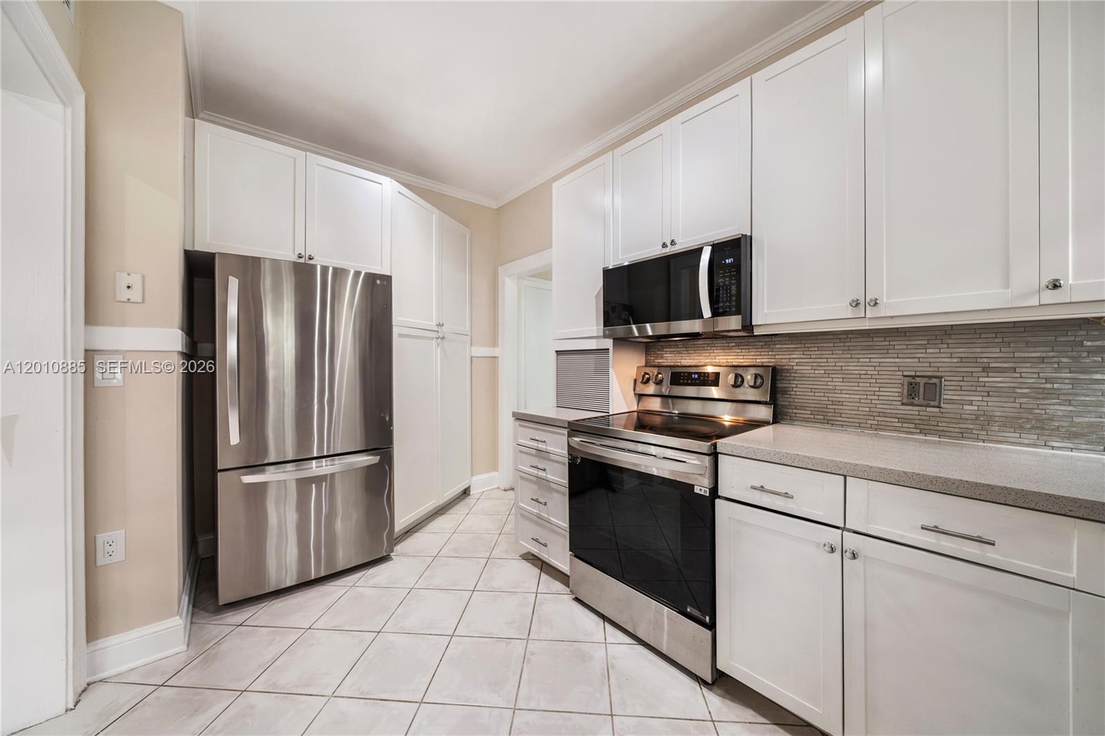 THE EWING CONDO - Residential