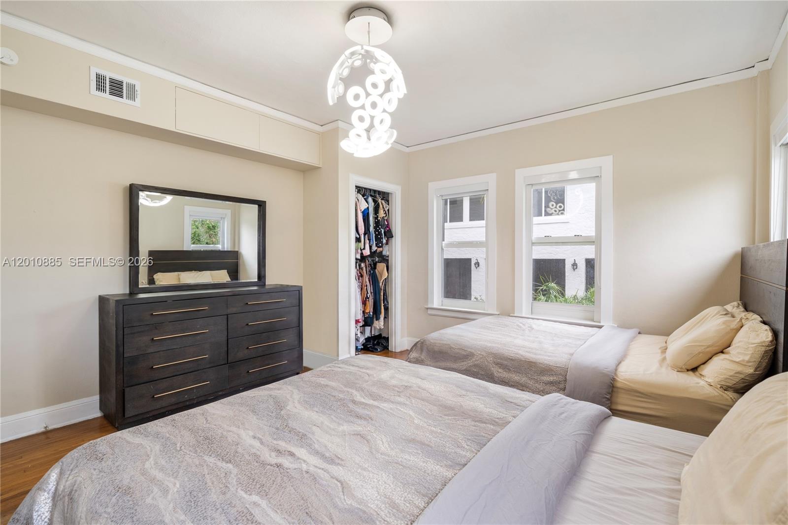 THE EWING CONDO - Residential