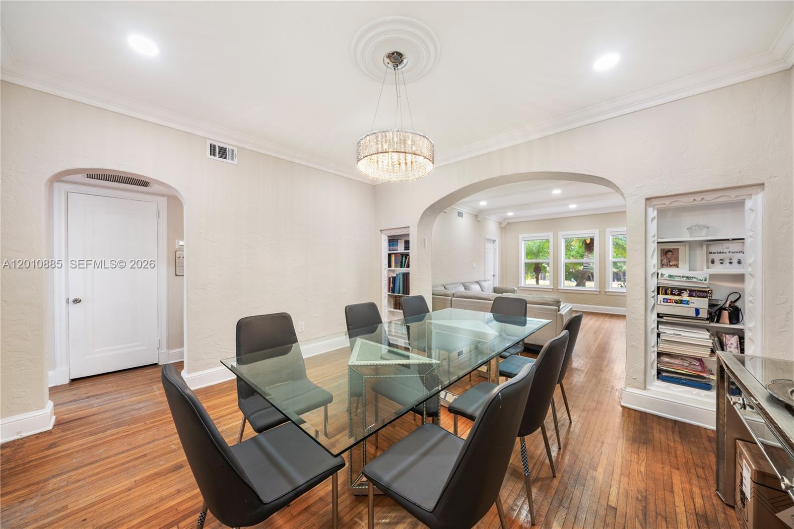 THE EWING CONDO - Residential