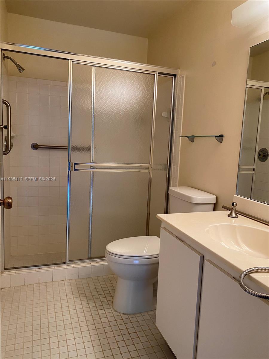 WHISPER WALK CONDOS - Residential Lease