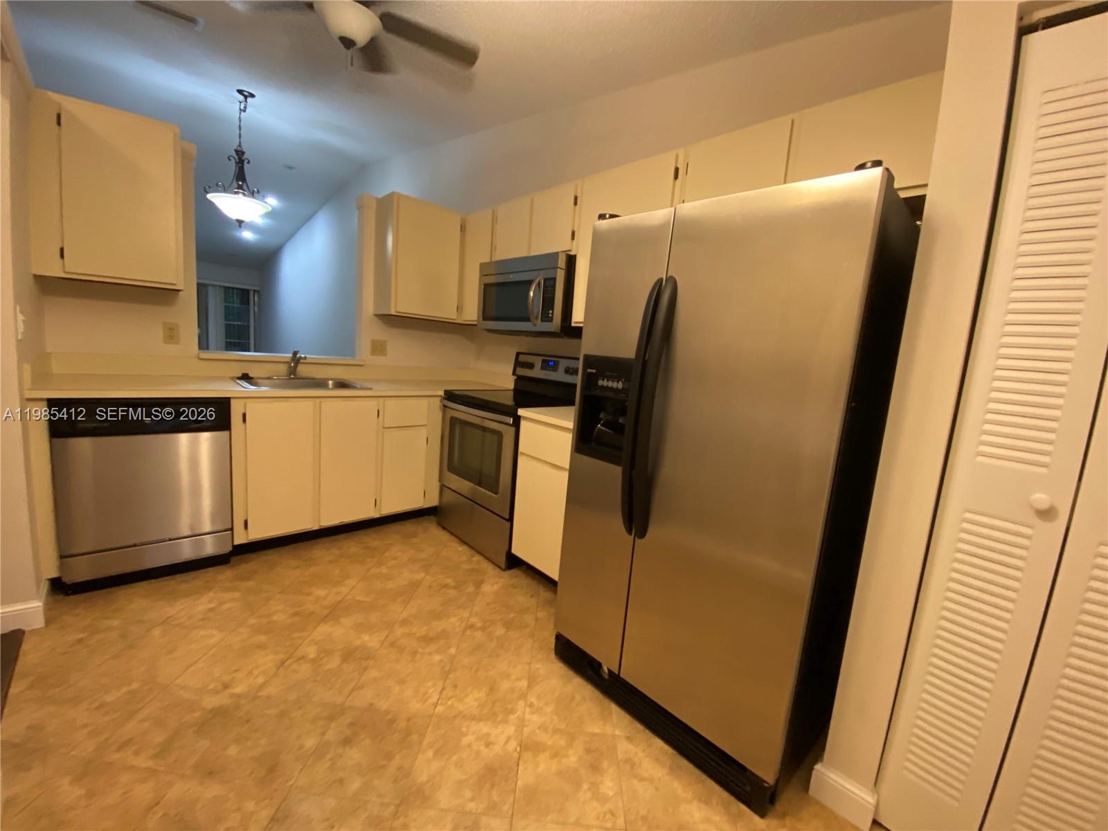 WHISPER WALK CONDOS - Residential Lease