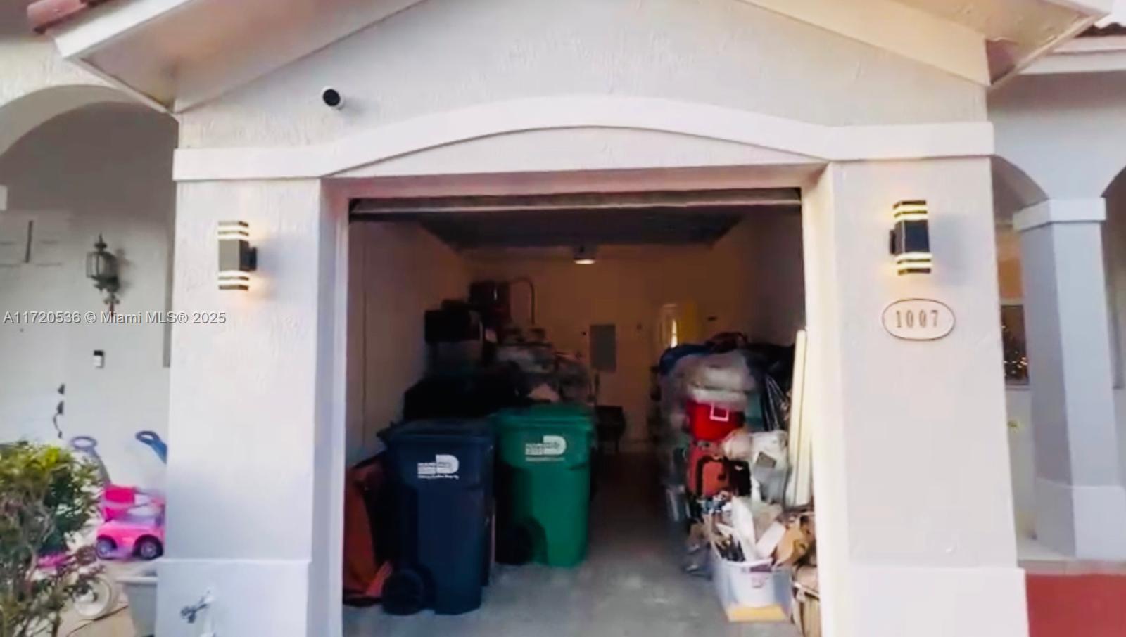 IVES DAIRY TOWNHOMES - Residential