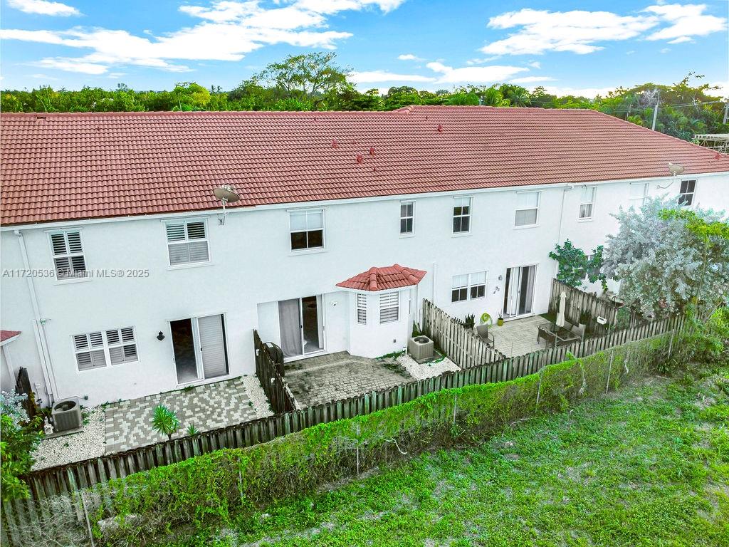 IVES DAIRY TOWNHOMES - Residential