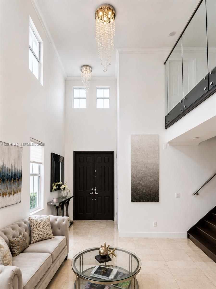 VINTAGE ESTATES - Residential
