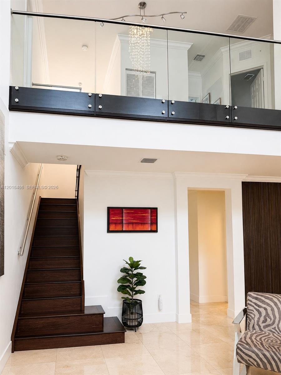 VINTAGE ESTATES - Residential