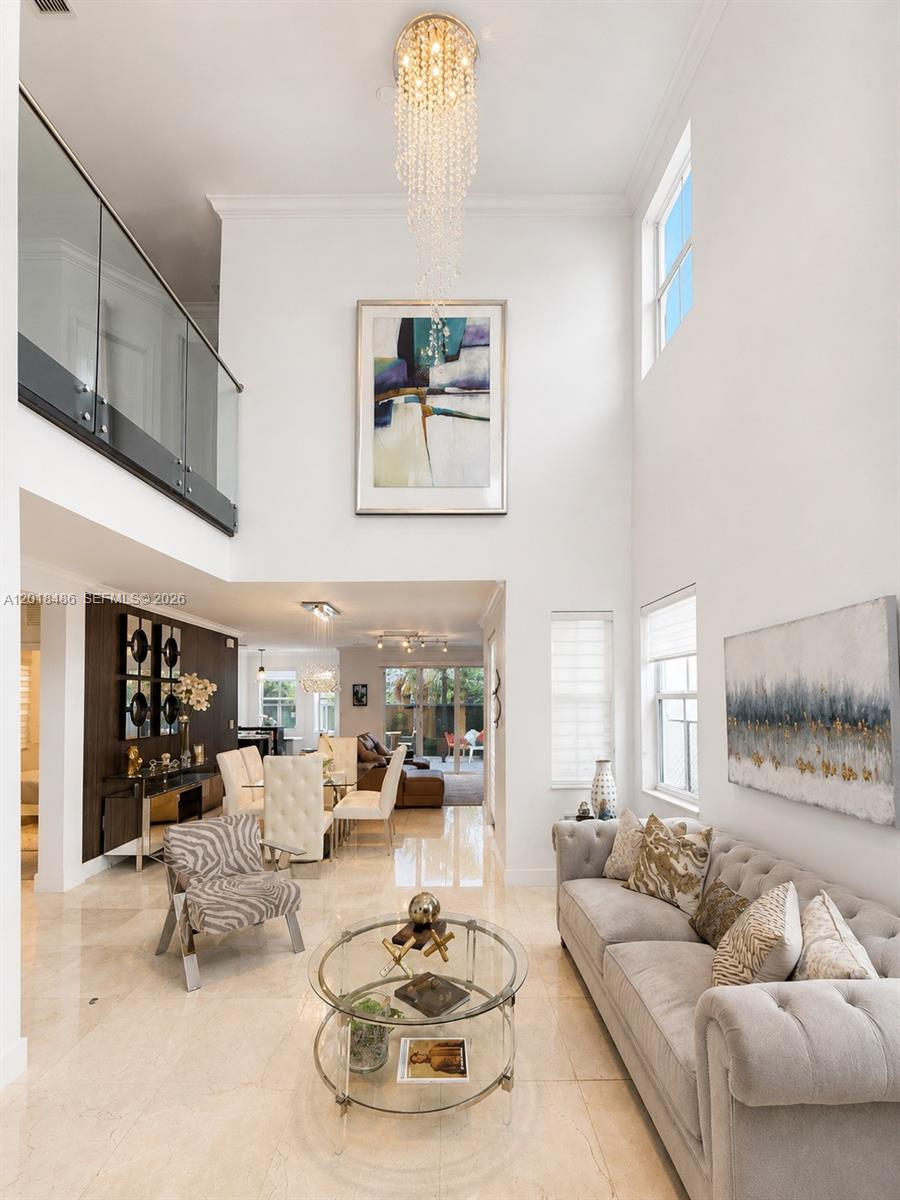VINTAGE ESTATES - Residential