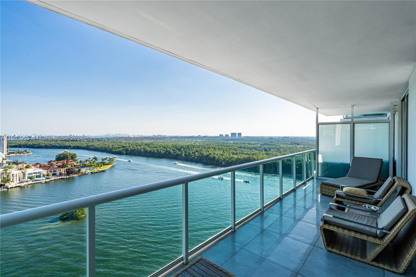Property for Sale at 400 Sunny Isles Blvd 1607, Sunny Isles Beach, Miami-Dade County, Florida - Bedrooms: 3 
Bathrooms: 3  - $1,365,000