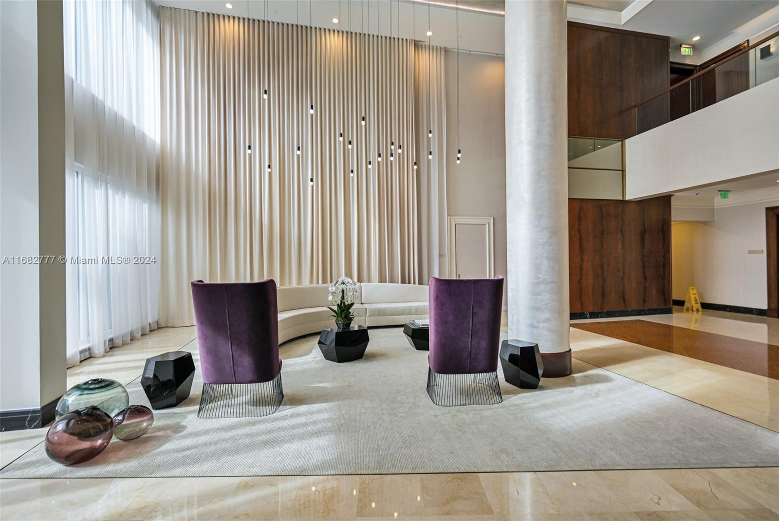 MAJESTIC TOWER - Residential