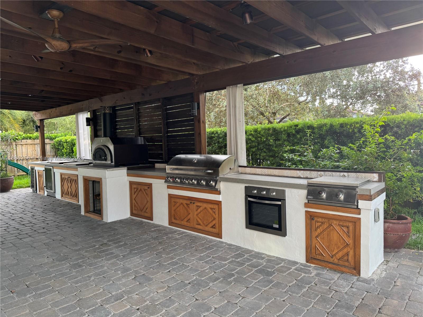 ZUNJIC ESTATES - Residential