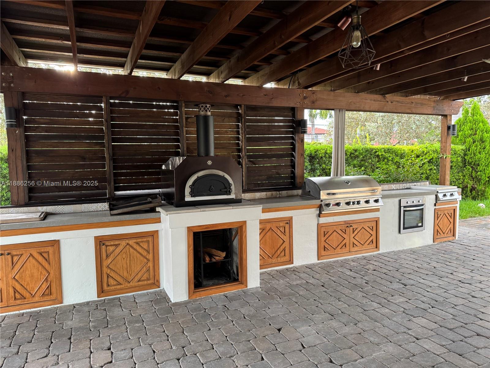 ZUNJIC ESTATES - Residential