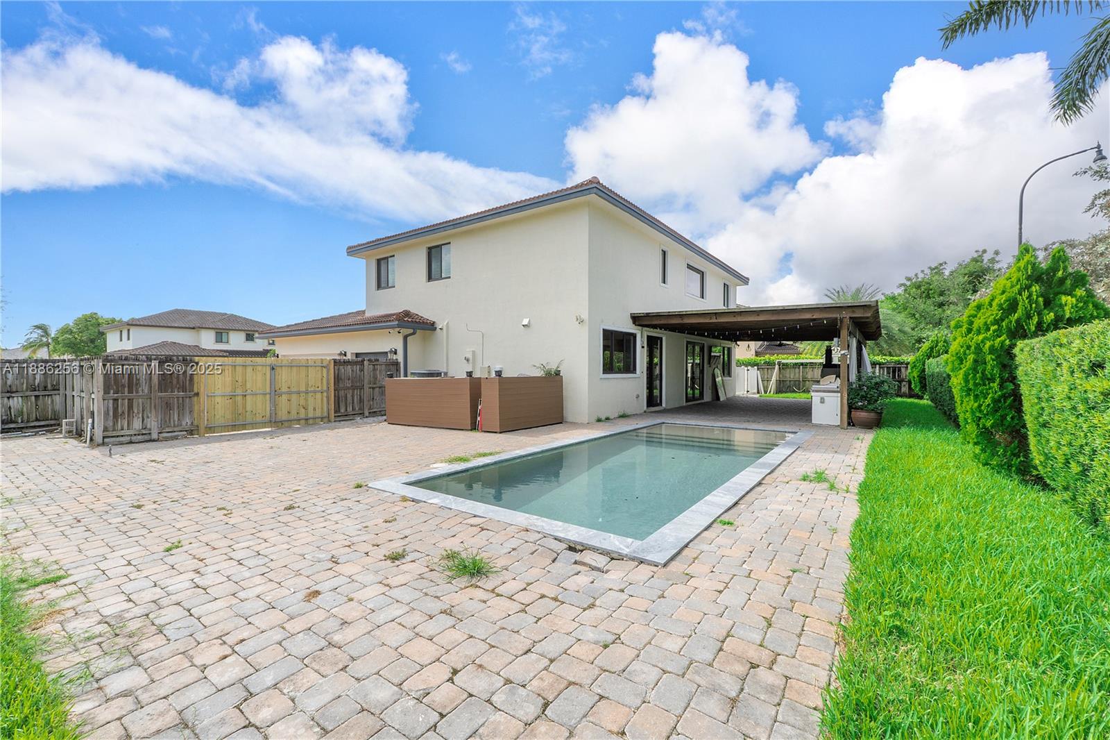 ZUNJIC ESTATES - Residential