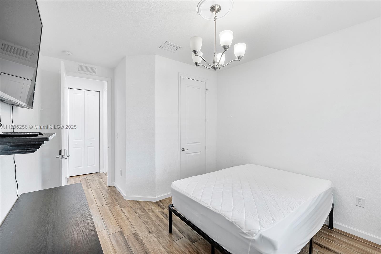 ZUNJIC ESTATES - Residential