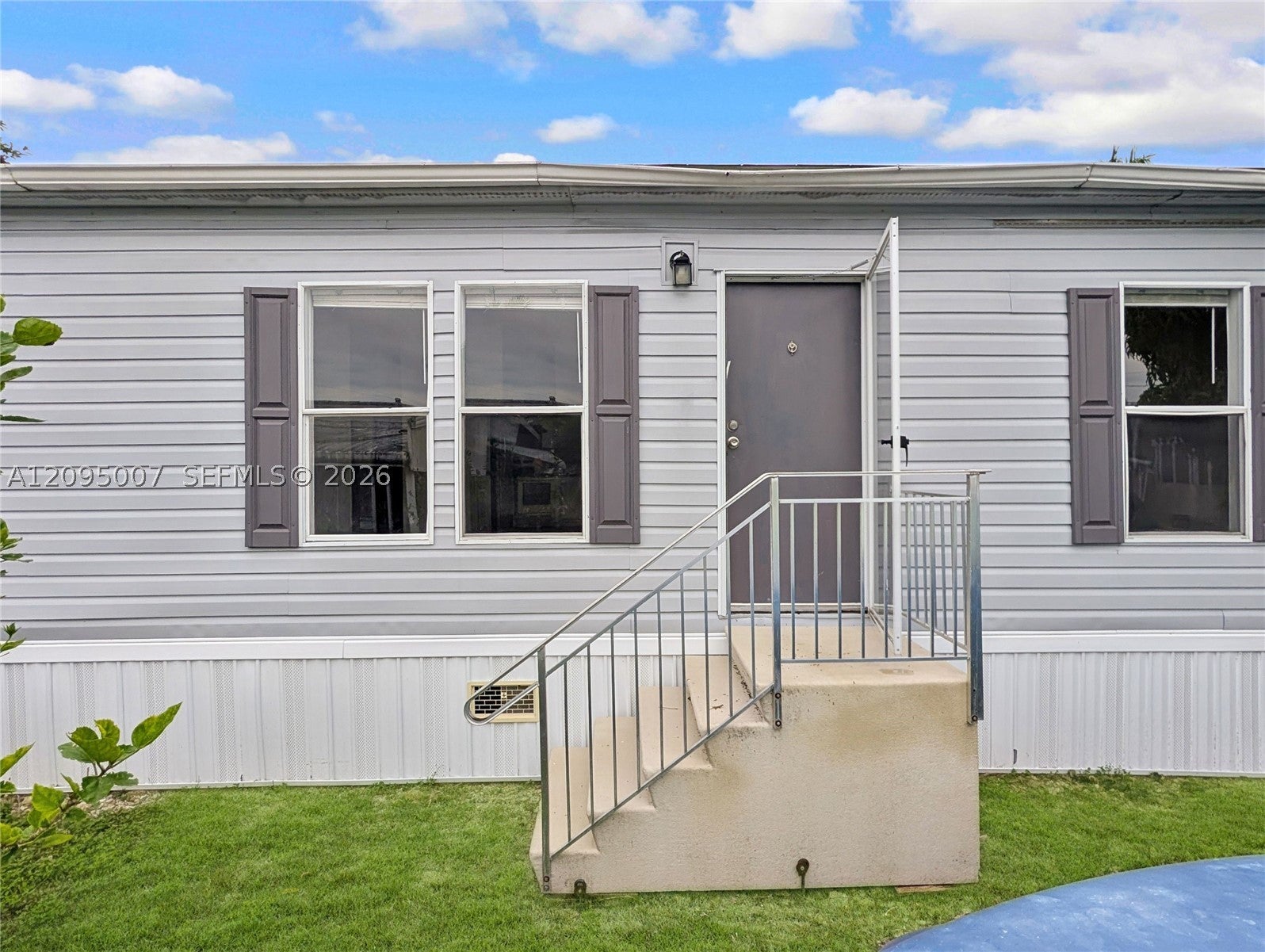 View photos, virtual tours, details... 1910 SW 85th Ln