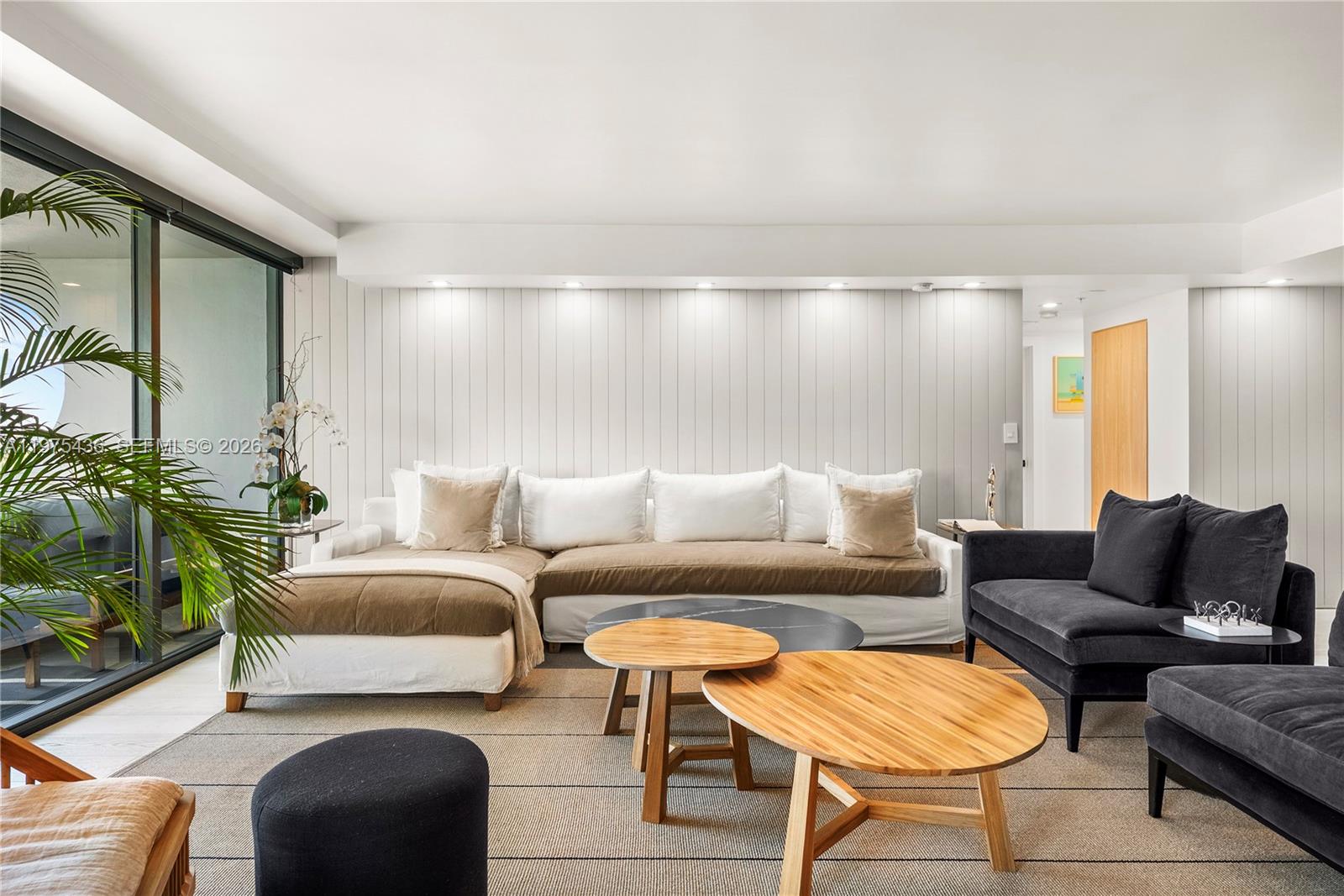 KENILWORTH CONDO - Residential