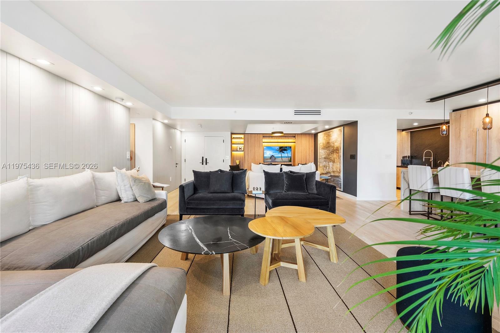 KENILWORTH CONDO - Residential