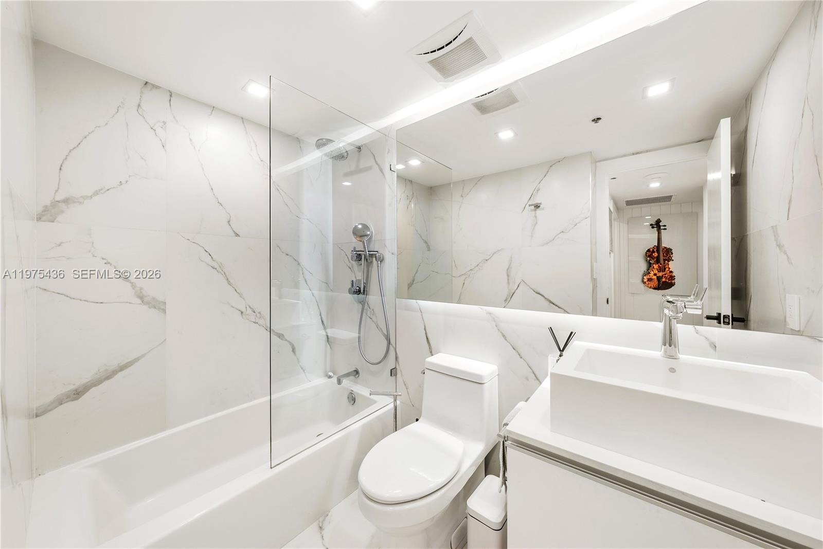 KENILWORTH CONDO - Residential