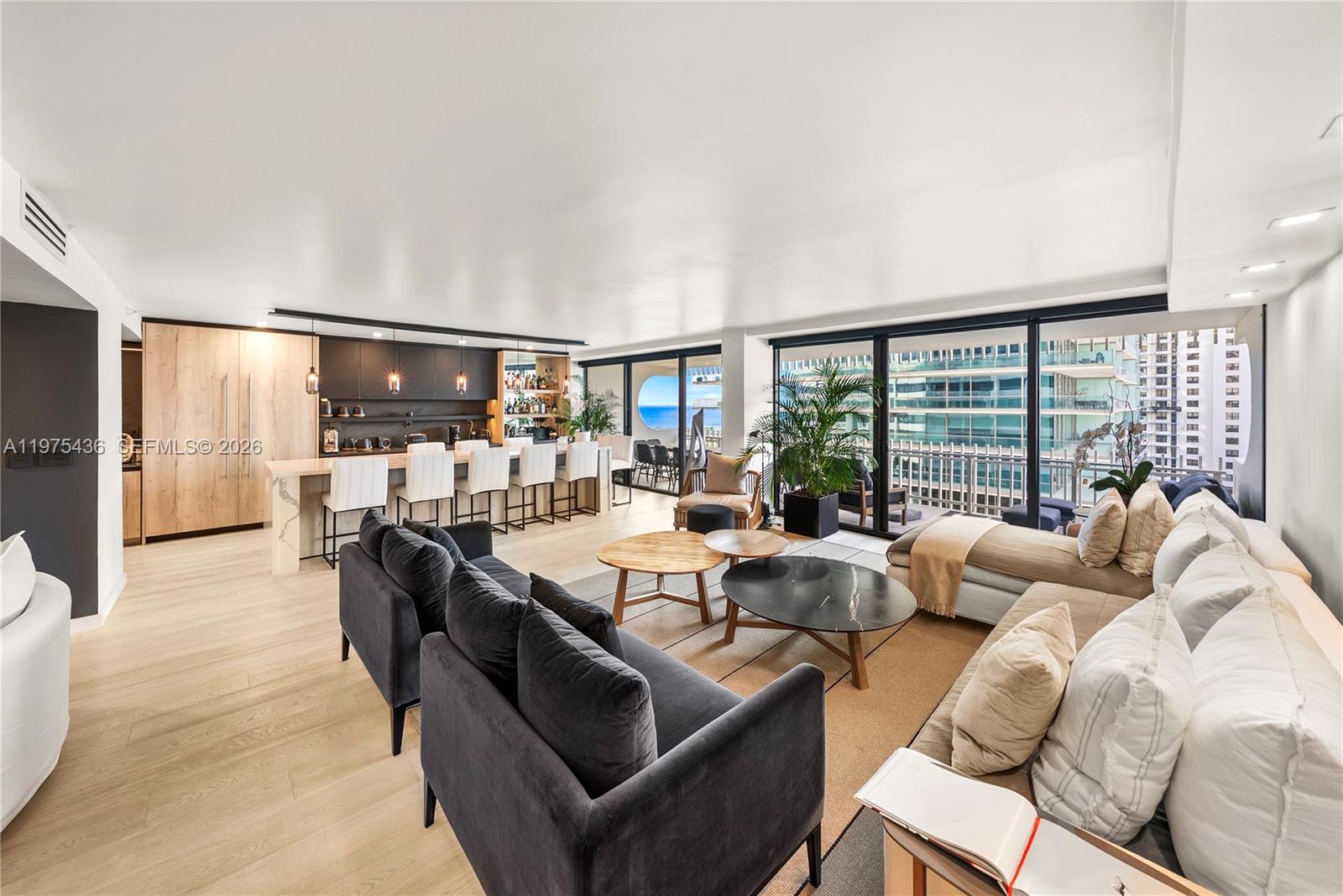 KENILWORTH CONDO - Residential