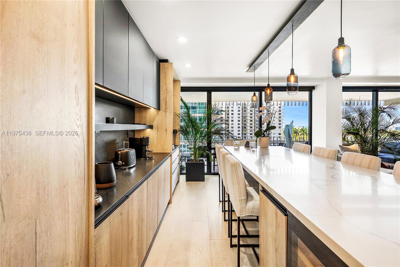 KENILWORTH CONDO - Residential