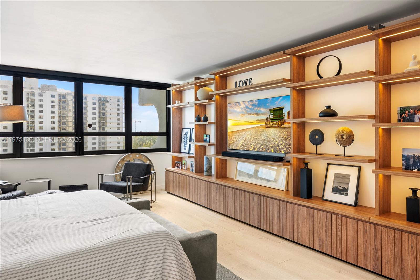 KENILWORTH CONDO - Residential