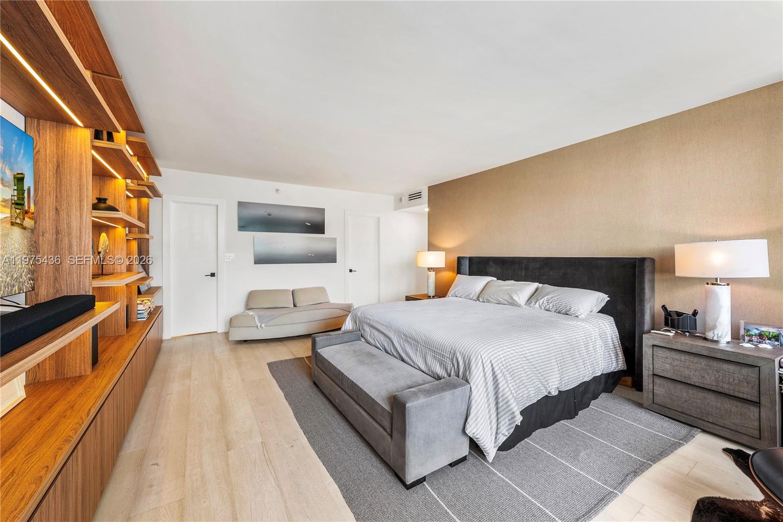 KENILWORTH CONDO - Residential