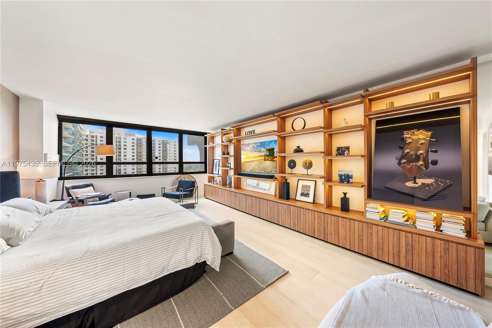 KENILWORTH CONDO - Residential