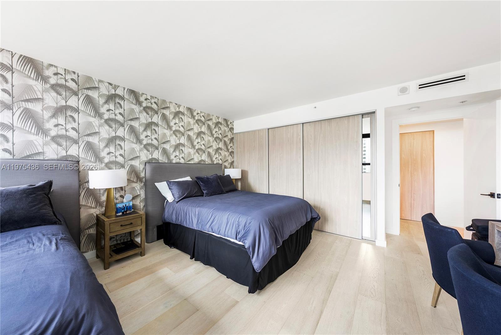 KENILWORTH CONDO - Residential