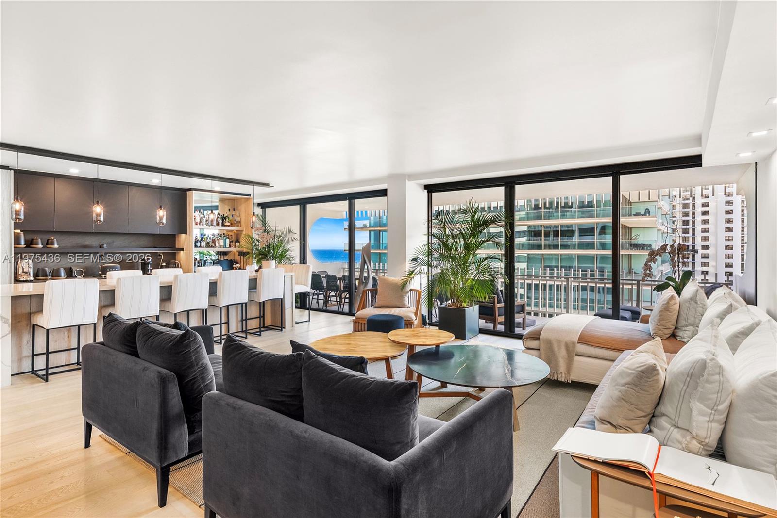 KENILWORTH CONDO - Residential