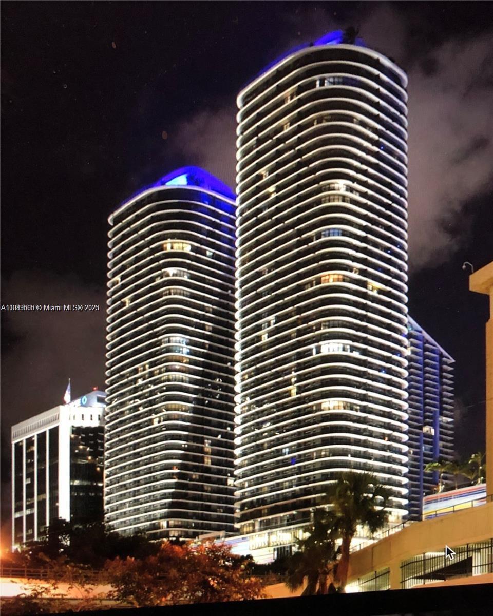 BRICKELL HEIGHTS WEST CON - Residential Lease