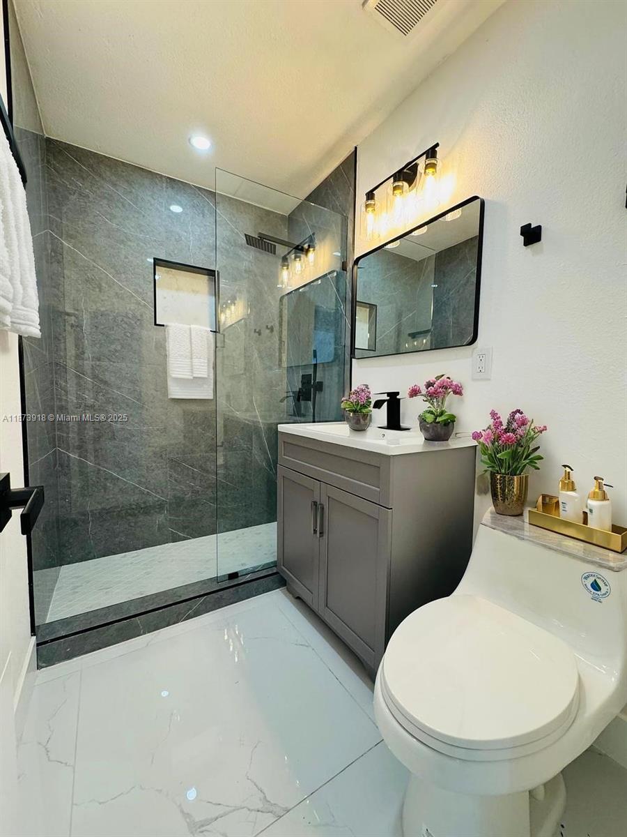 BOULEVARD HEIGHTS SEC 4 - Residential Lease