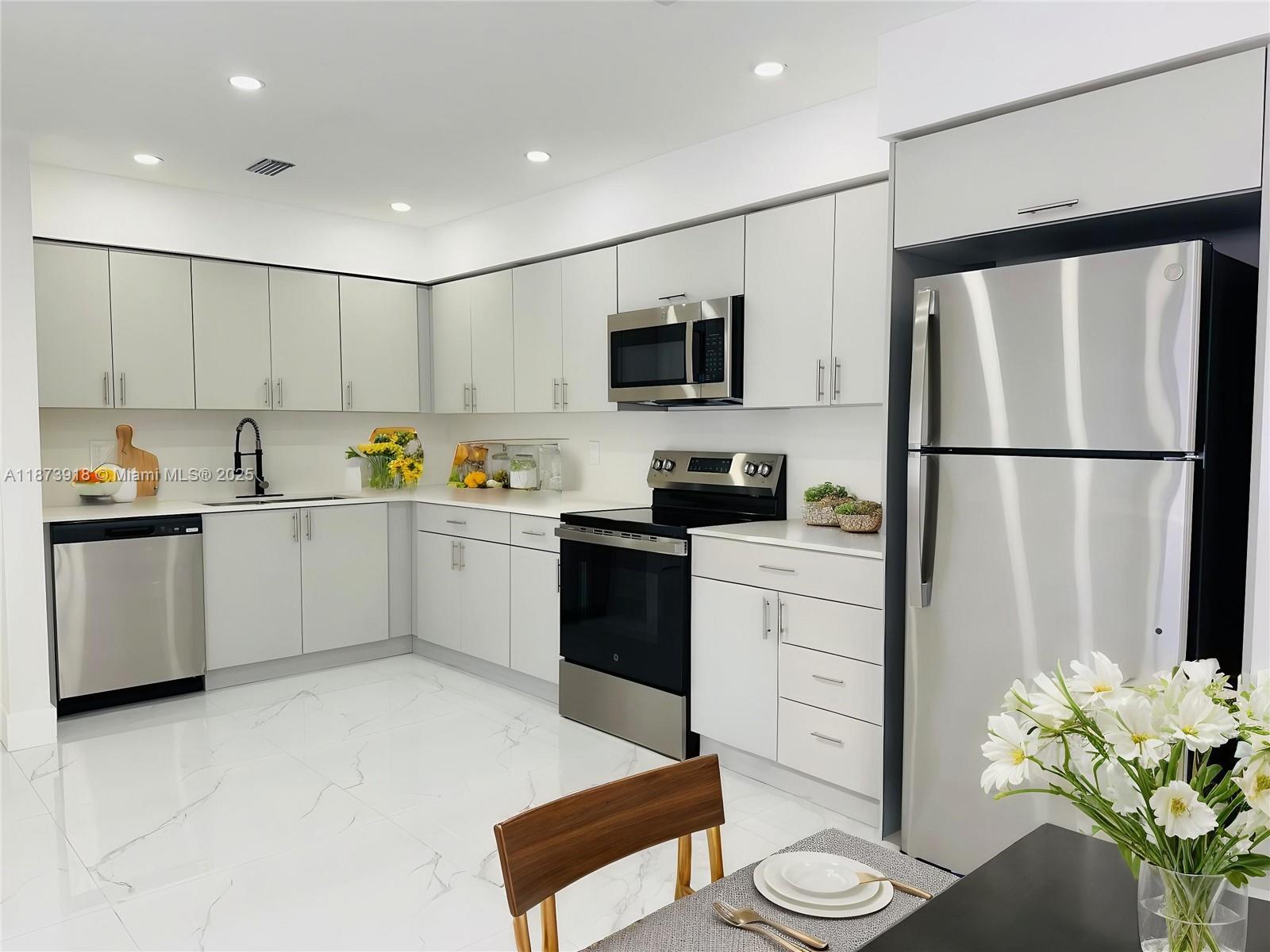 BOULEVARD HEIGHTS SEC 4 - Residential Lease