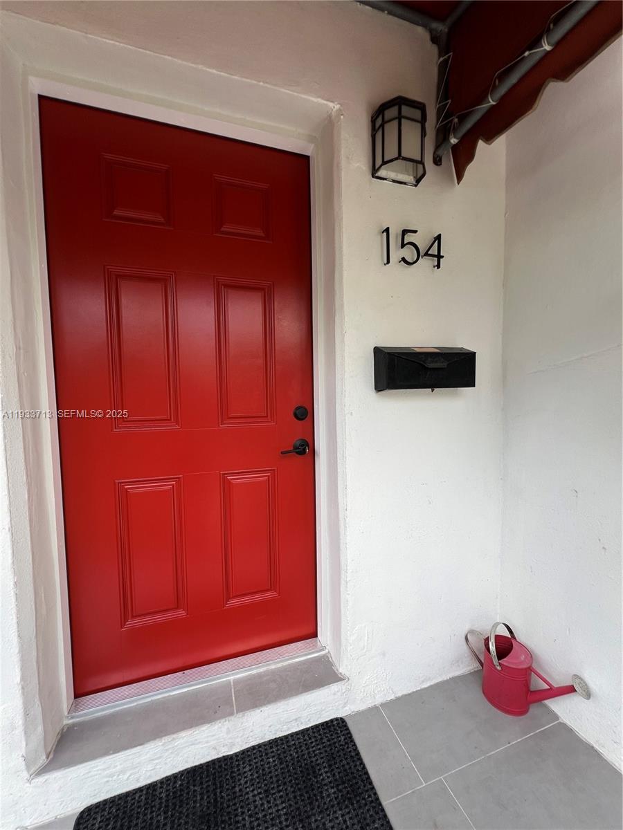 DIXIE HIGHWAY TRACK - Land