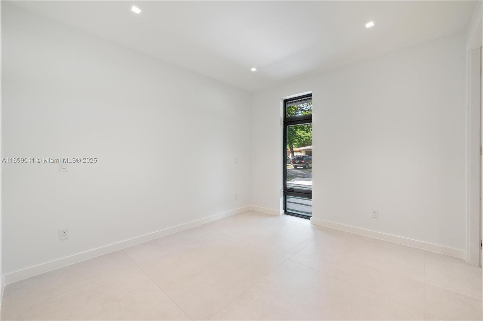 BRENTWOOD - Residential
