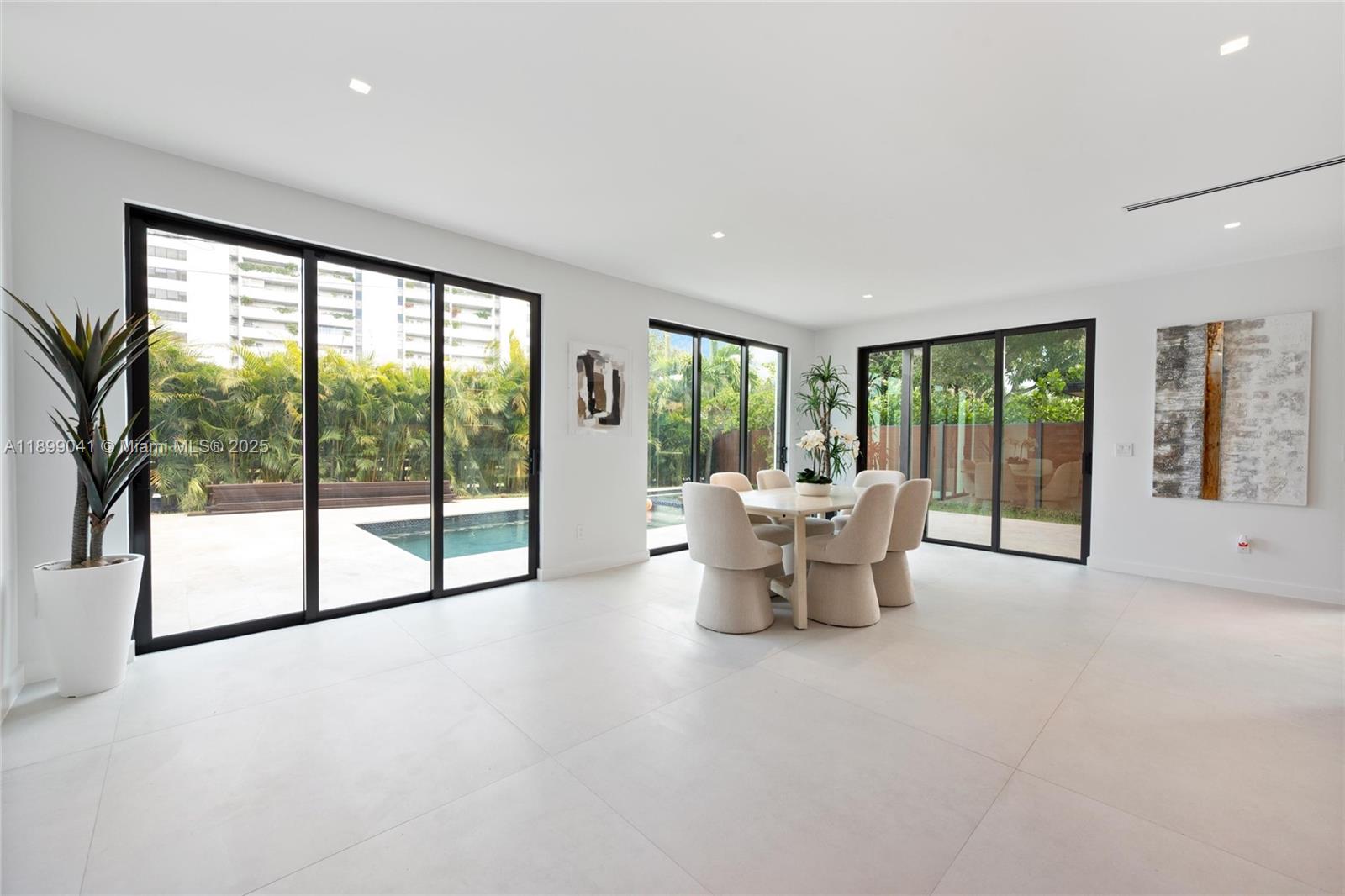 BRENTWOOD - Residential