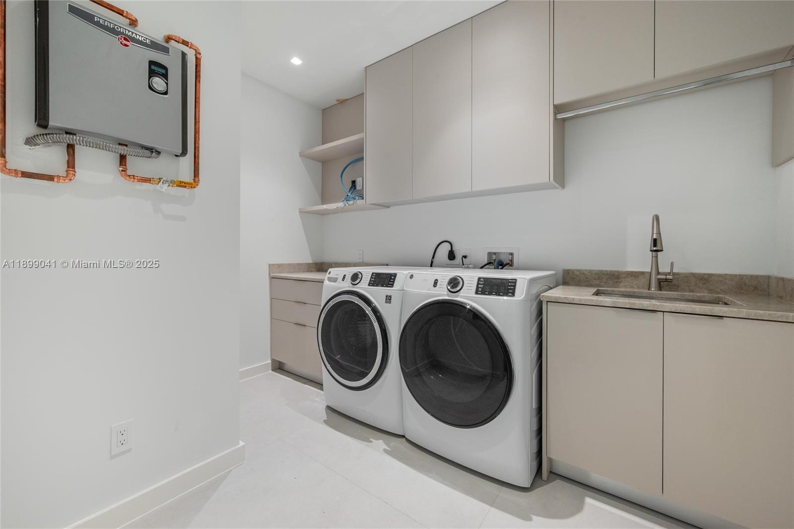 BRENTWOOD - Residential