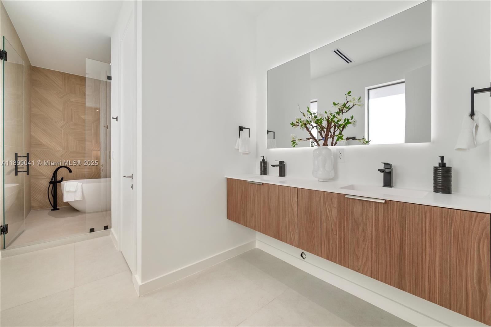 BRENTWOOD - Residential