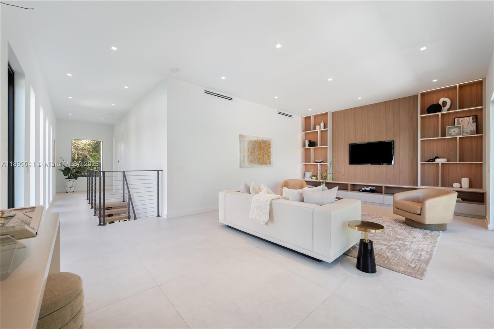 BRENTWOOD - Residential