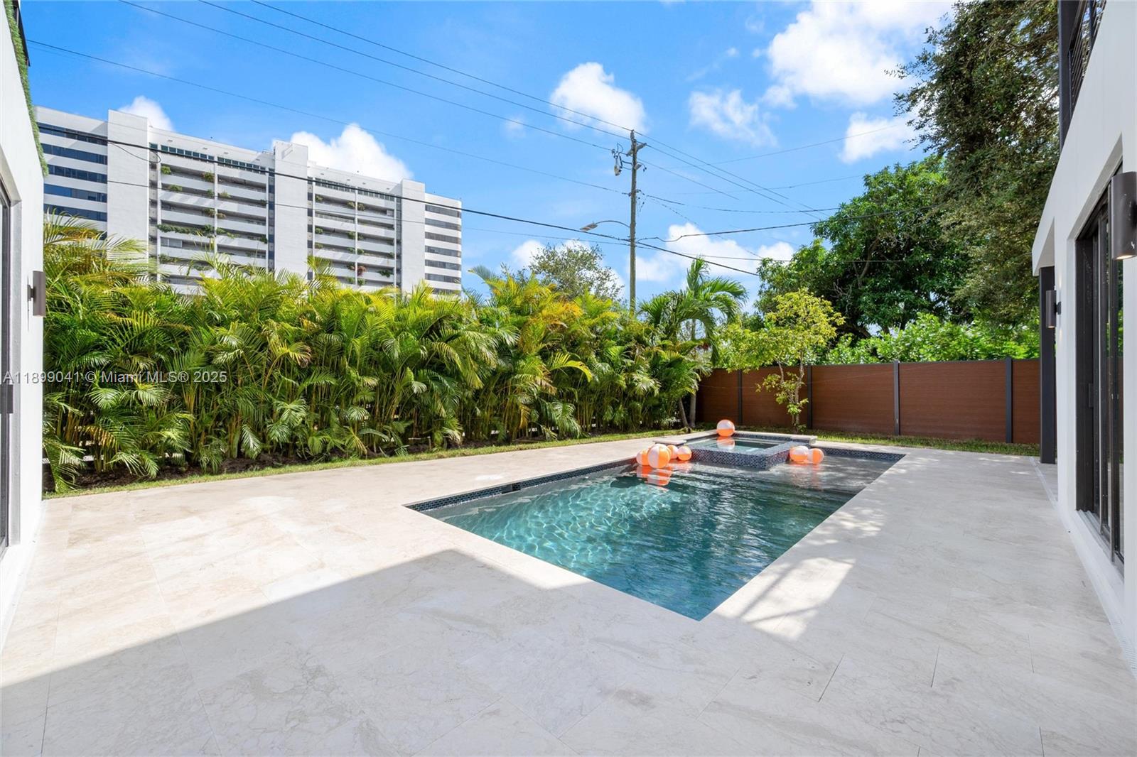 BRENTWOOD - Residential