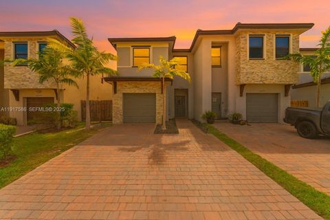 Photo of 25565 SW 109th Ave, Homestead, FL 33032 (MLS # A11917586)