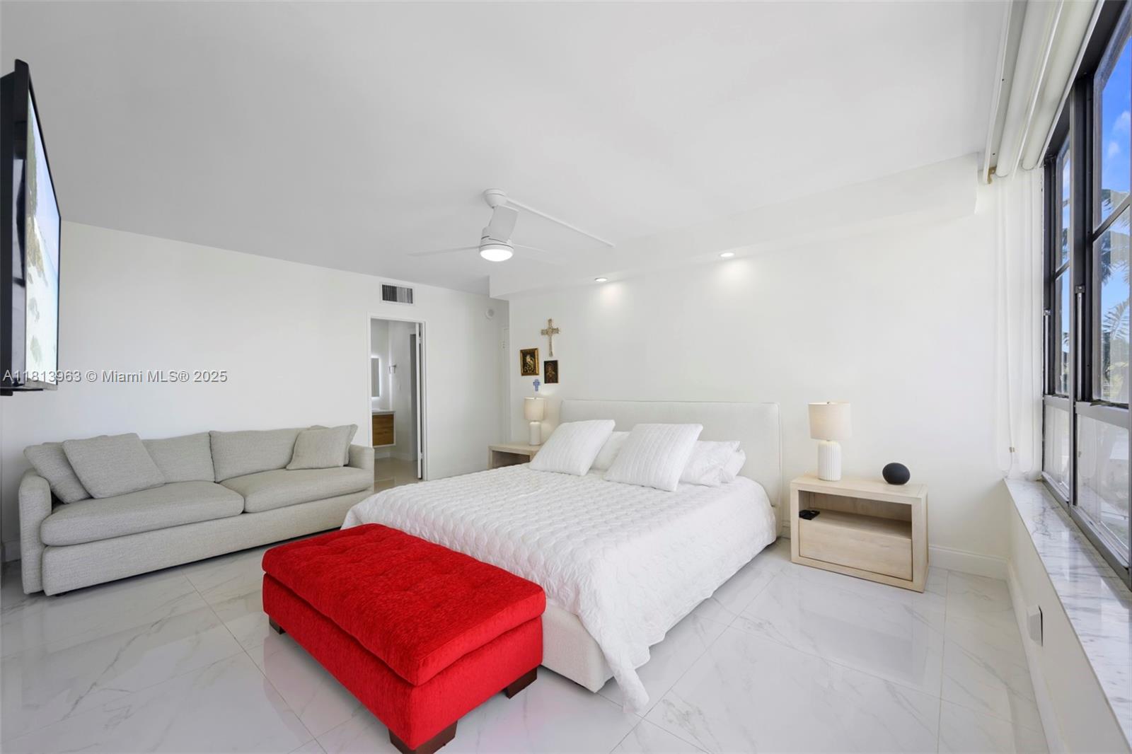 OLYMPUS CONDO PHASE - Residential