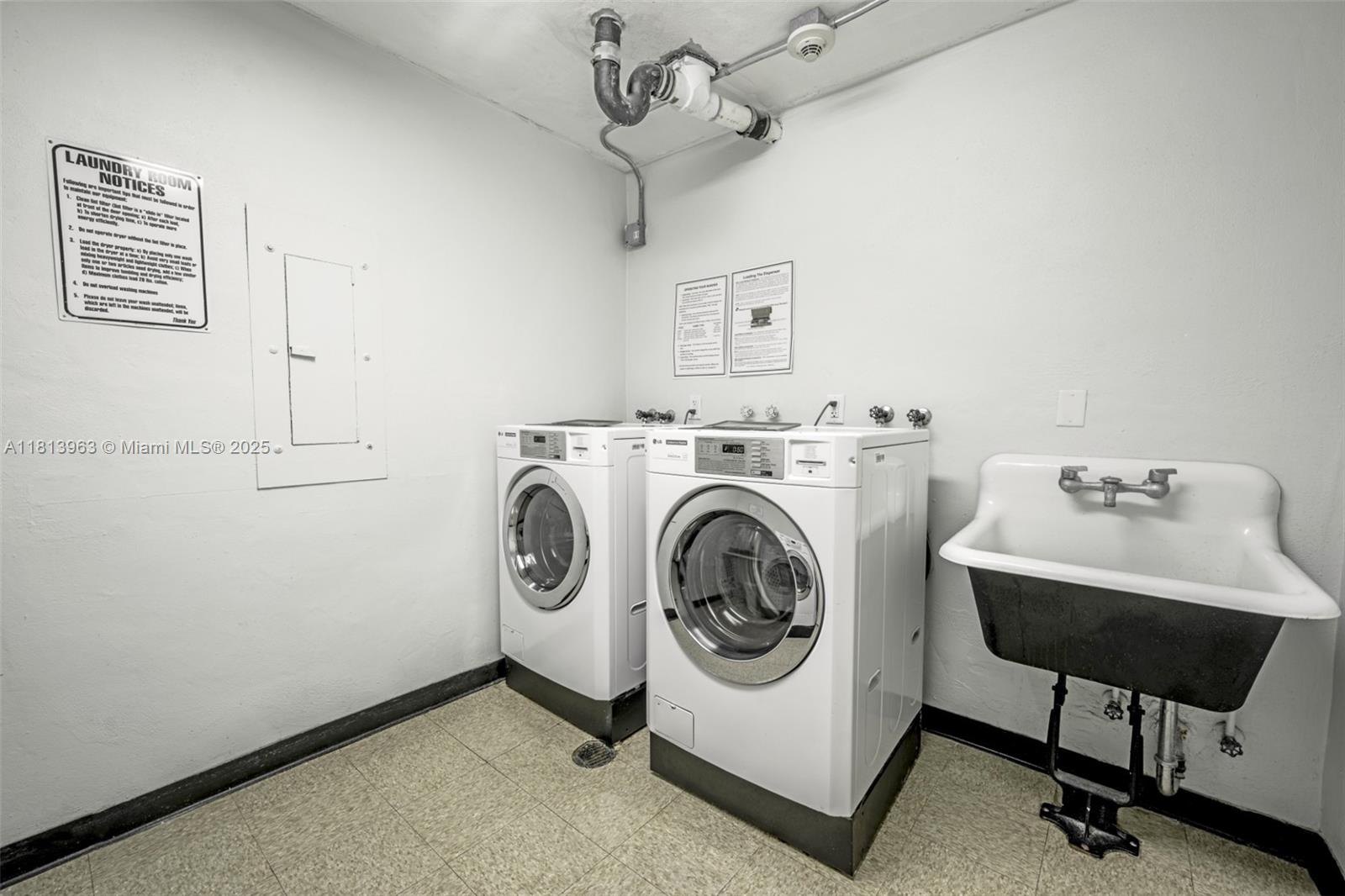 OLYMPUS CONDO PHASE - Residential